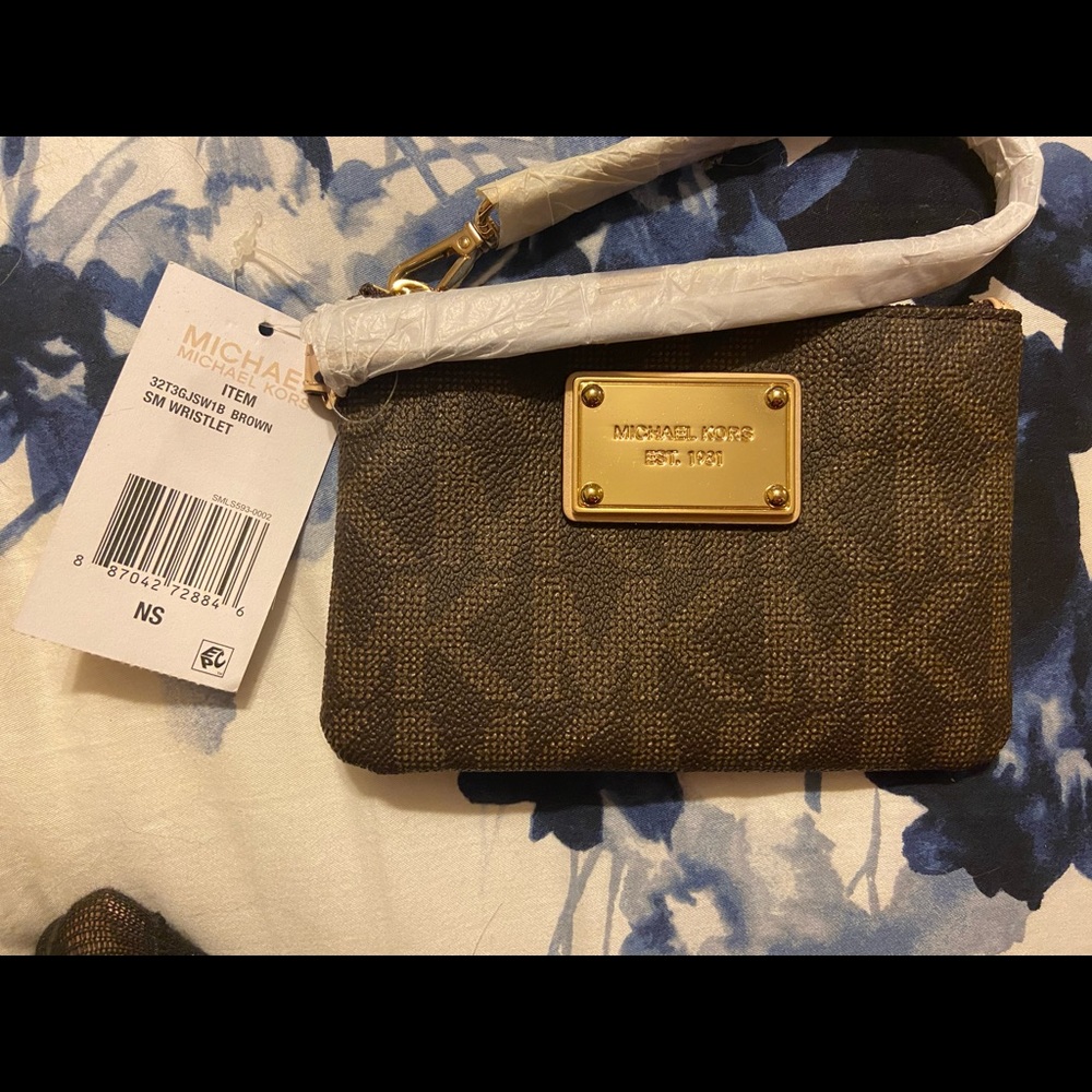 Michael Kors leather wristlet